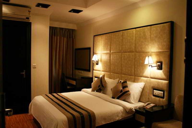Hotel Green Valley Νέο Δελχί Εξωτερικό φωτογραφία